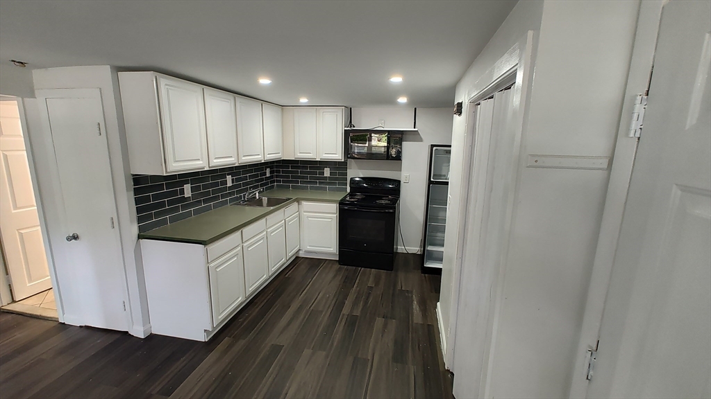 425 W Elm St #1 — photo