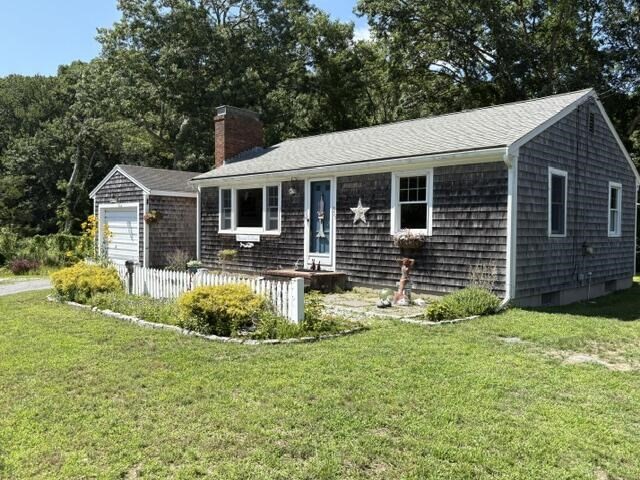555 Shootflying Hill Rd — photo