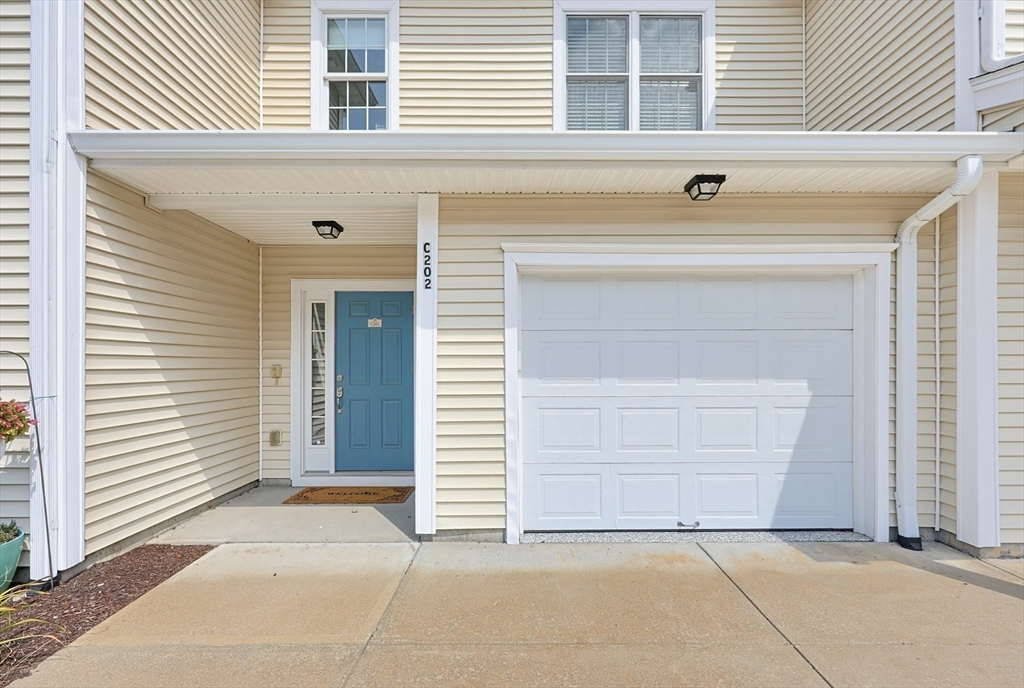 631 East Street #202 C-202 — photo
