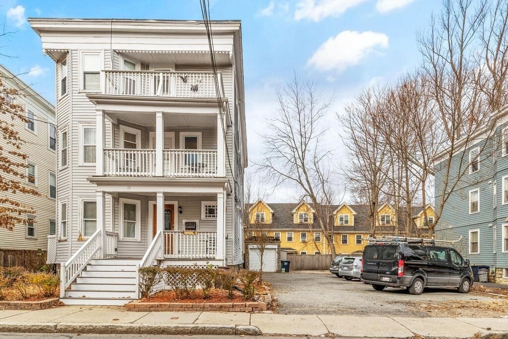 21 Washburn Ave #2 — photo