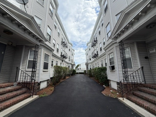 1 Kingsley #12 — photo