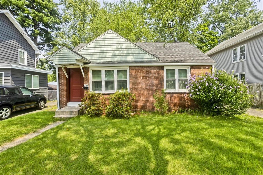 135 Prentice — photo
