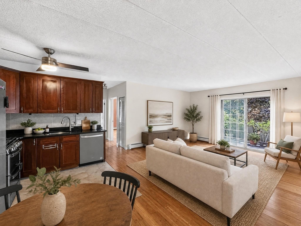 20 Skyline Dr #11 — photo