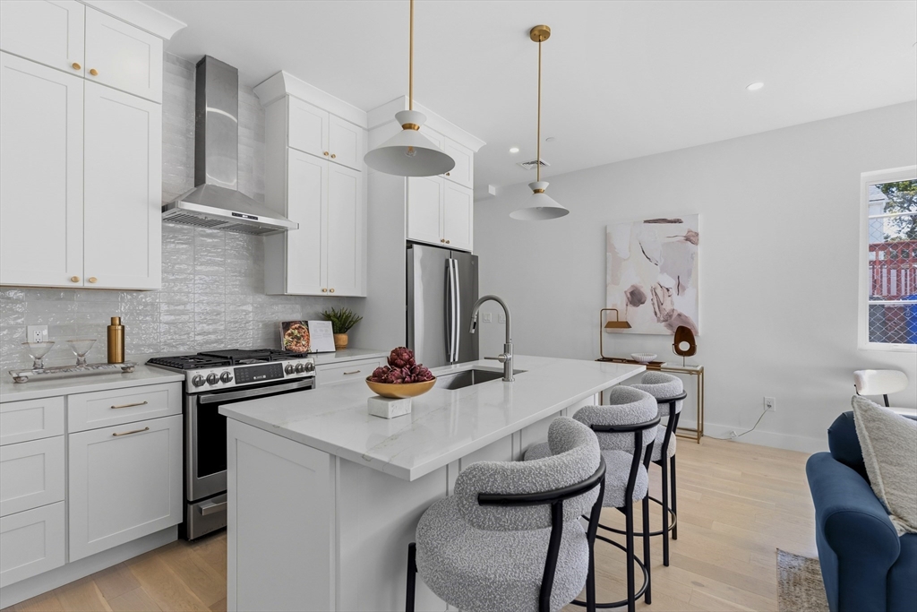28 Swan Ave. #1 — photo