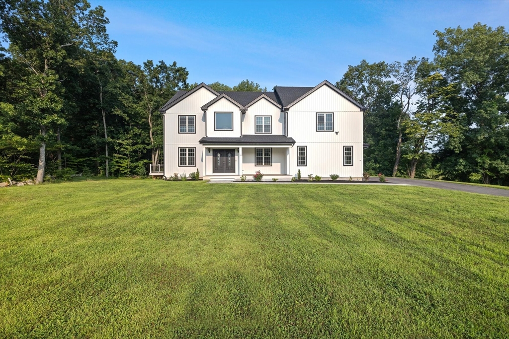 10 Falcon Drive — photo