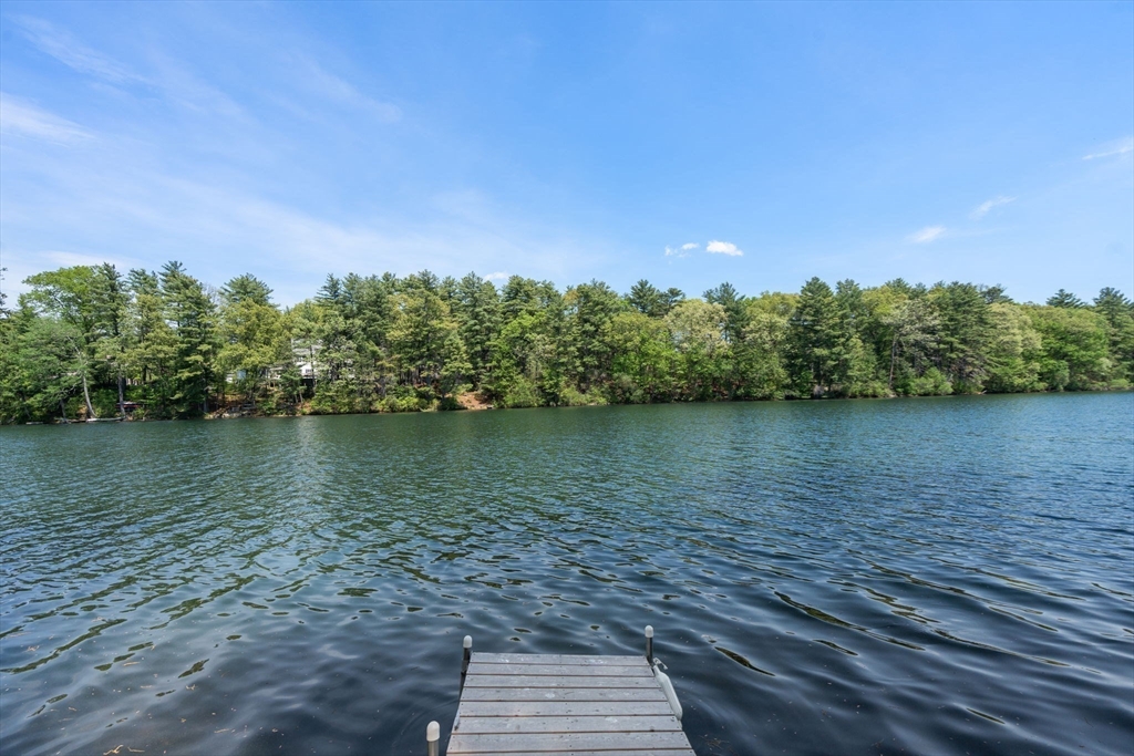 44 Pine Point Rd — photo