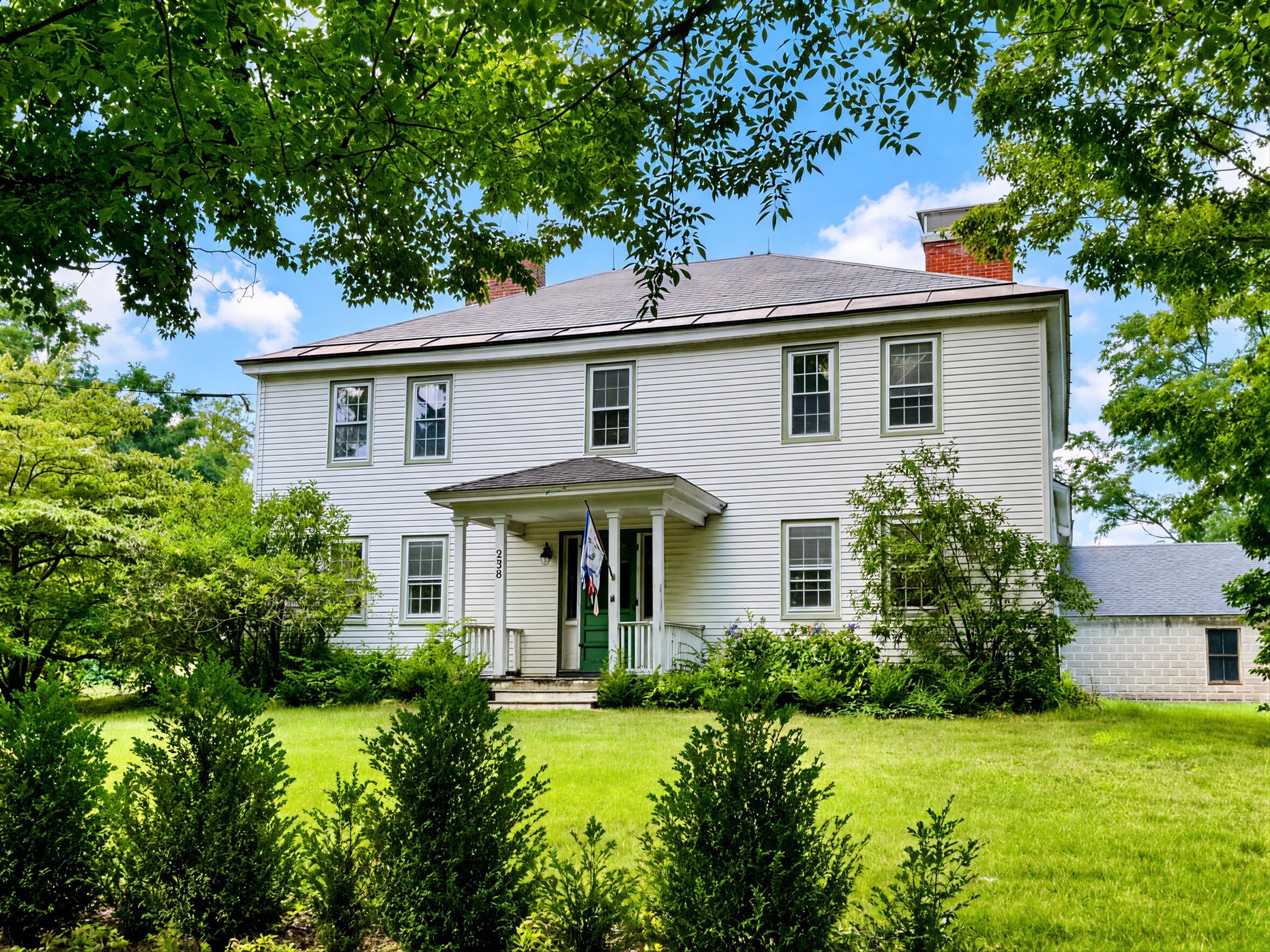 238 Briar Hill Rd — photo