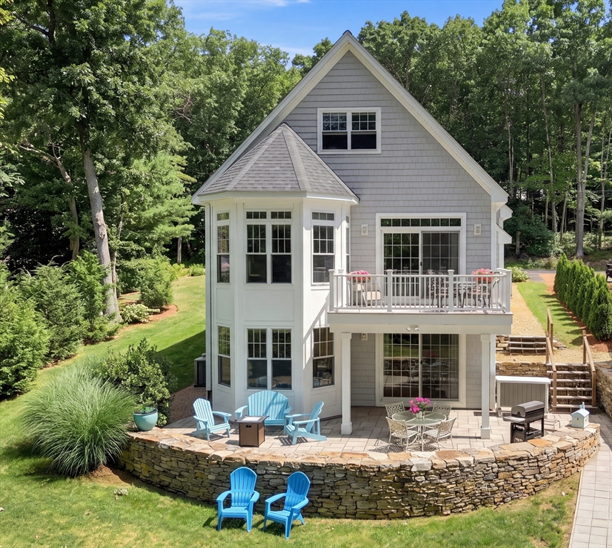 24 Laurelwood Dr — photo