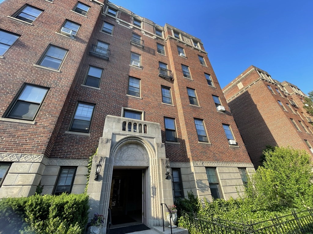 1949 Commonwealth Ave #34 — photo