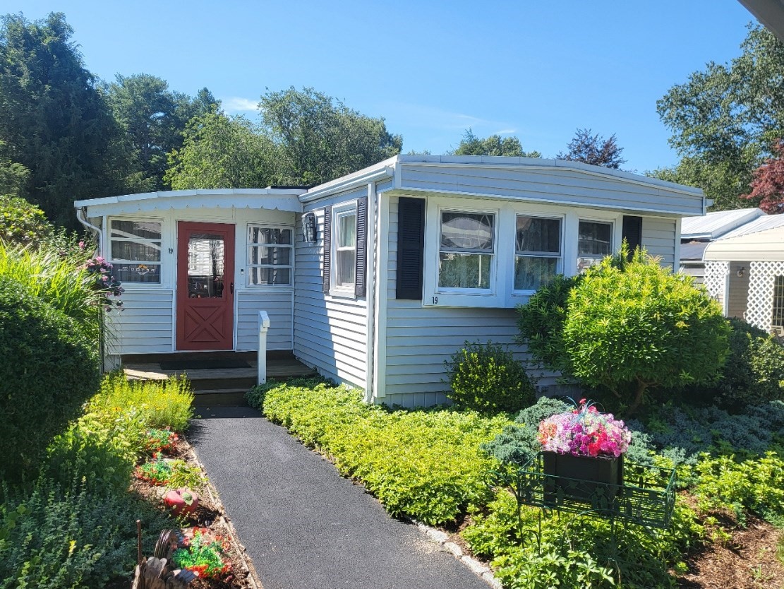19 Ferndale Drive — photo