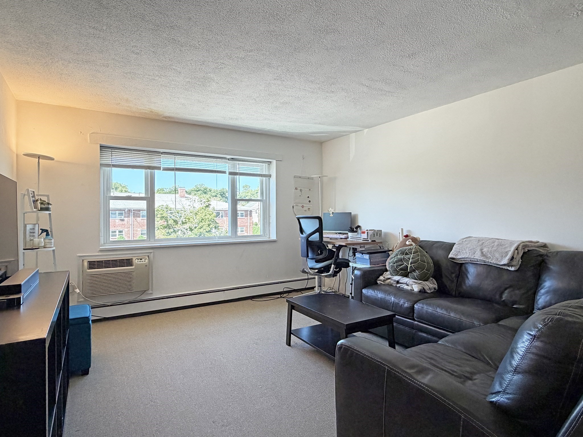 1077 Chestnut St #8 — photo
