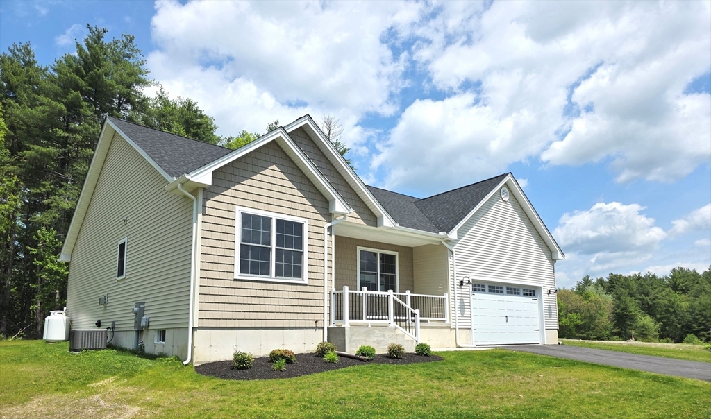 31 High Bluff — photo