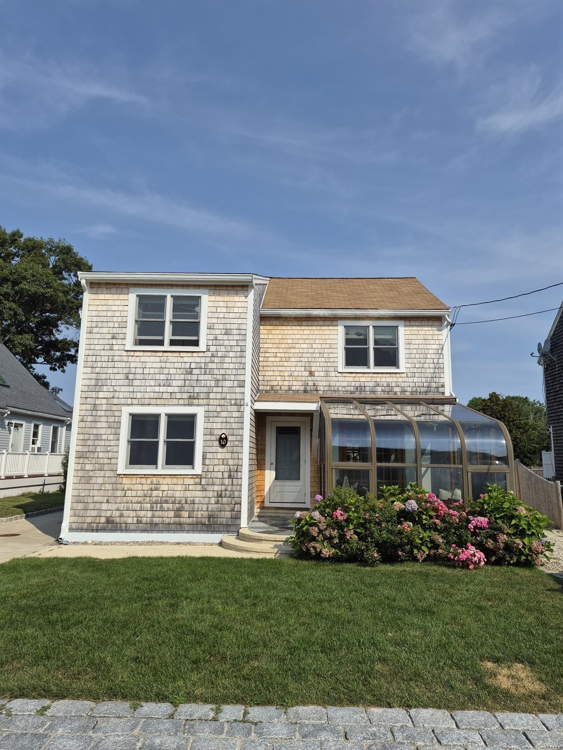 10 Breakwater Ct #10 — photo