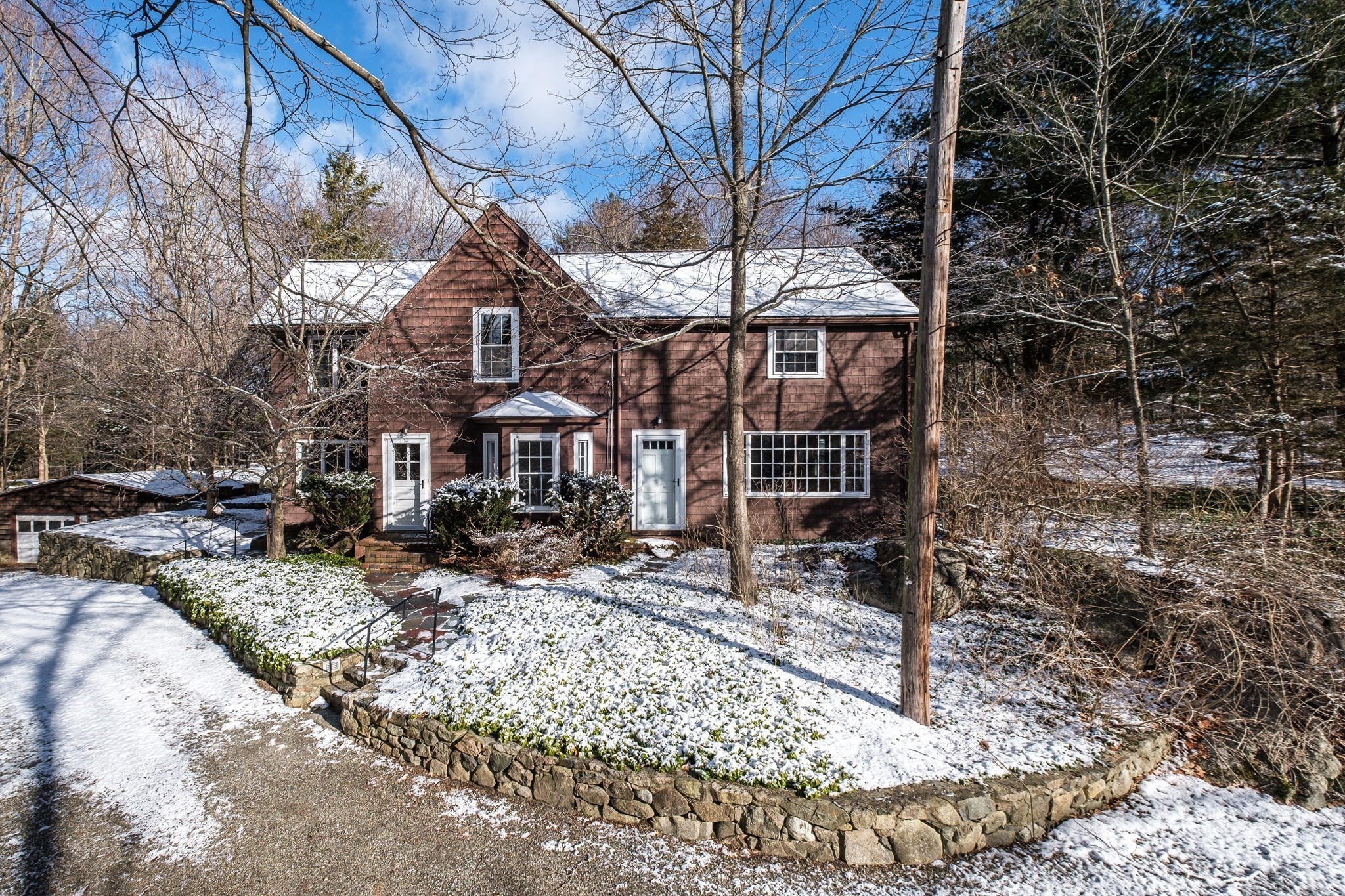 445 Glen Rd. — photo