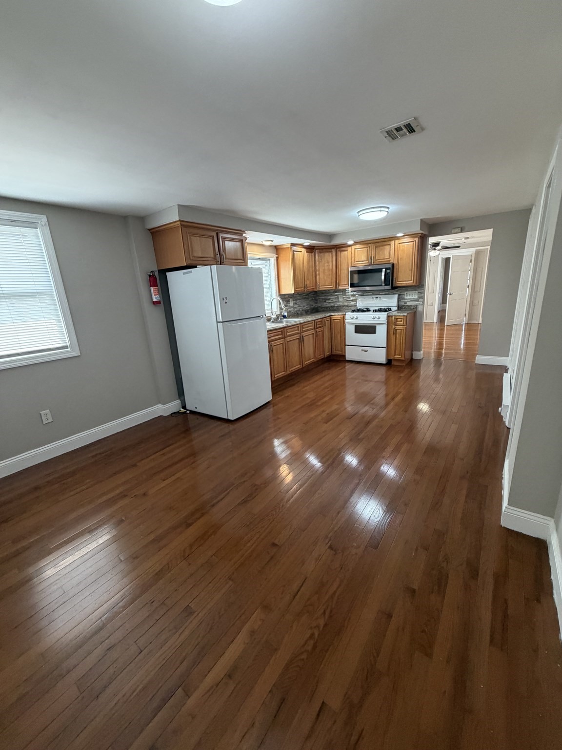 99 Weston St #2 — photo