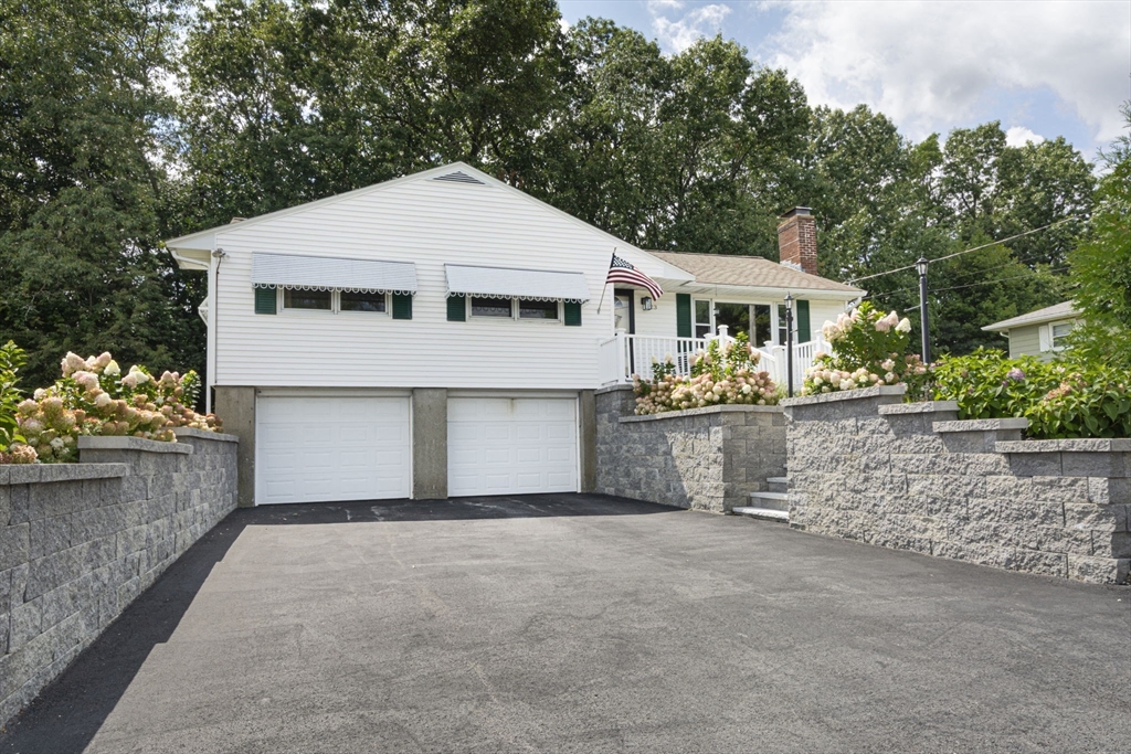 23 Mary Ann Dr — photo