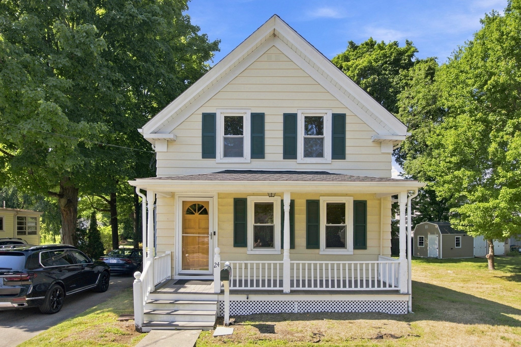 24 Railroad Ave — photo