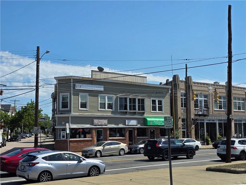 122 126 Taunton Ave — photo