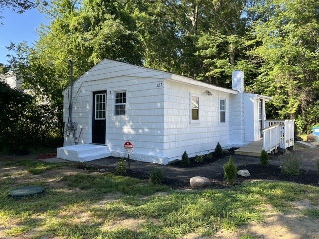 127 Taunton Ave — photo