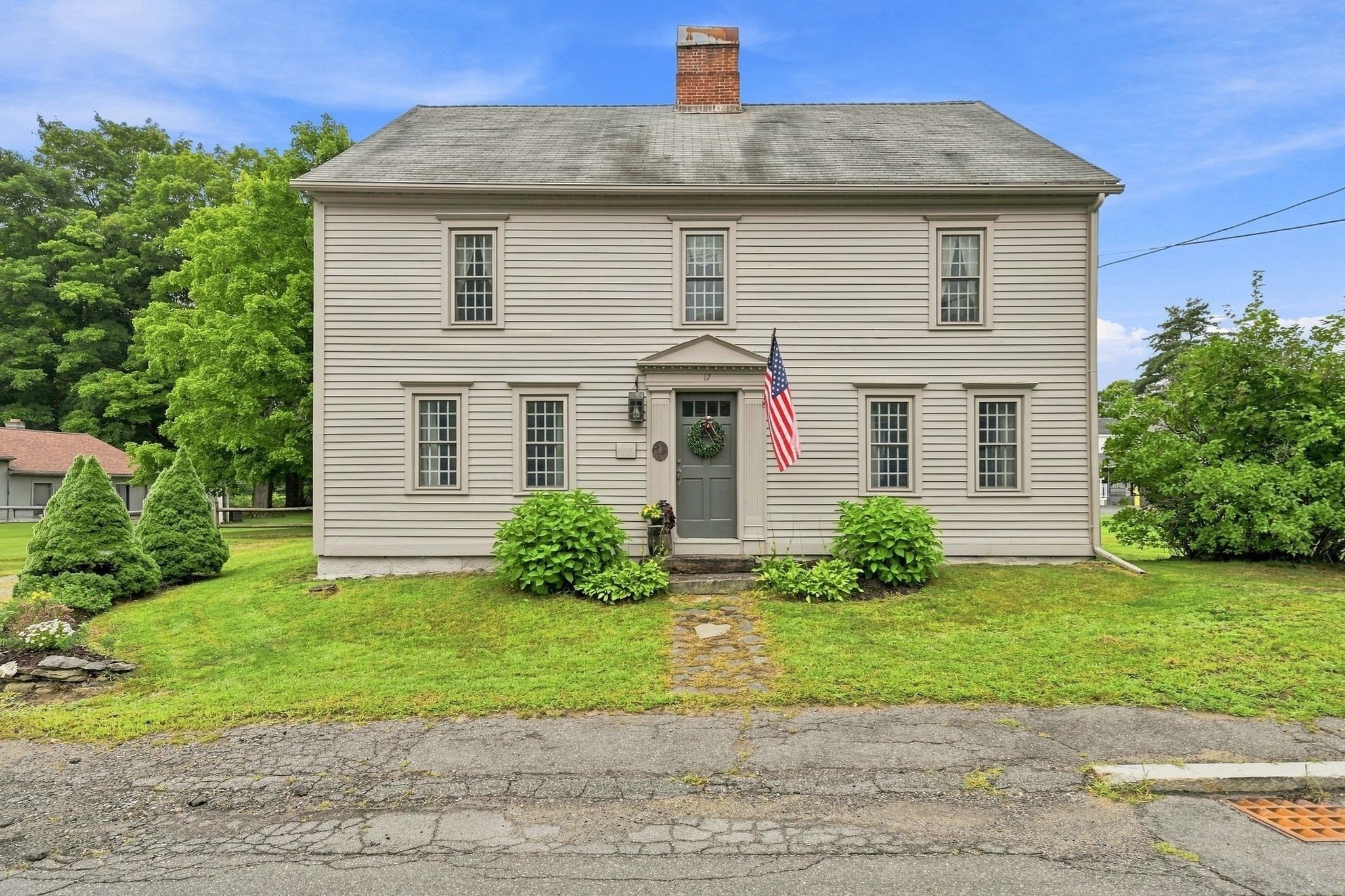 17 Main Street — photo