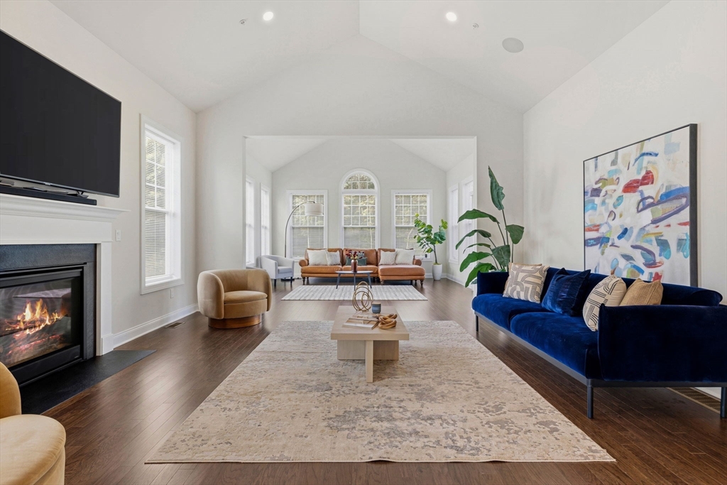 73 Phoebe St #40 — photo