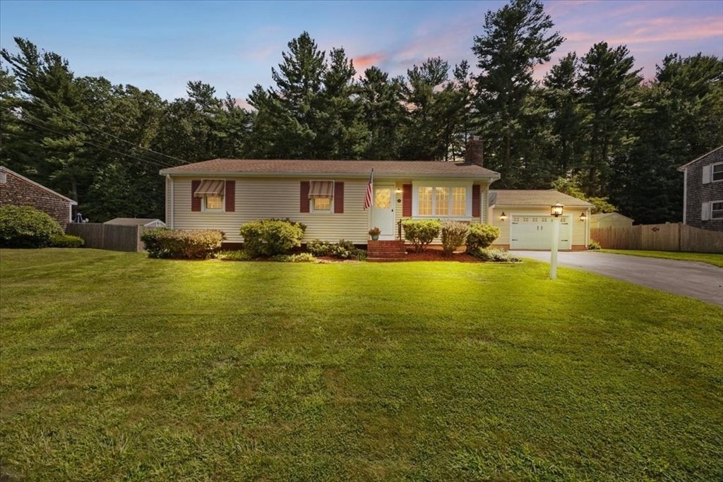 32 Colonial Drive — photo