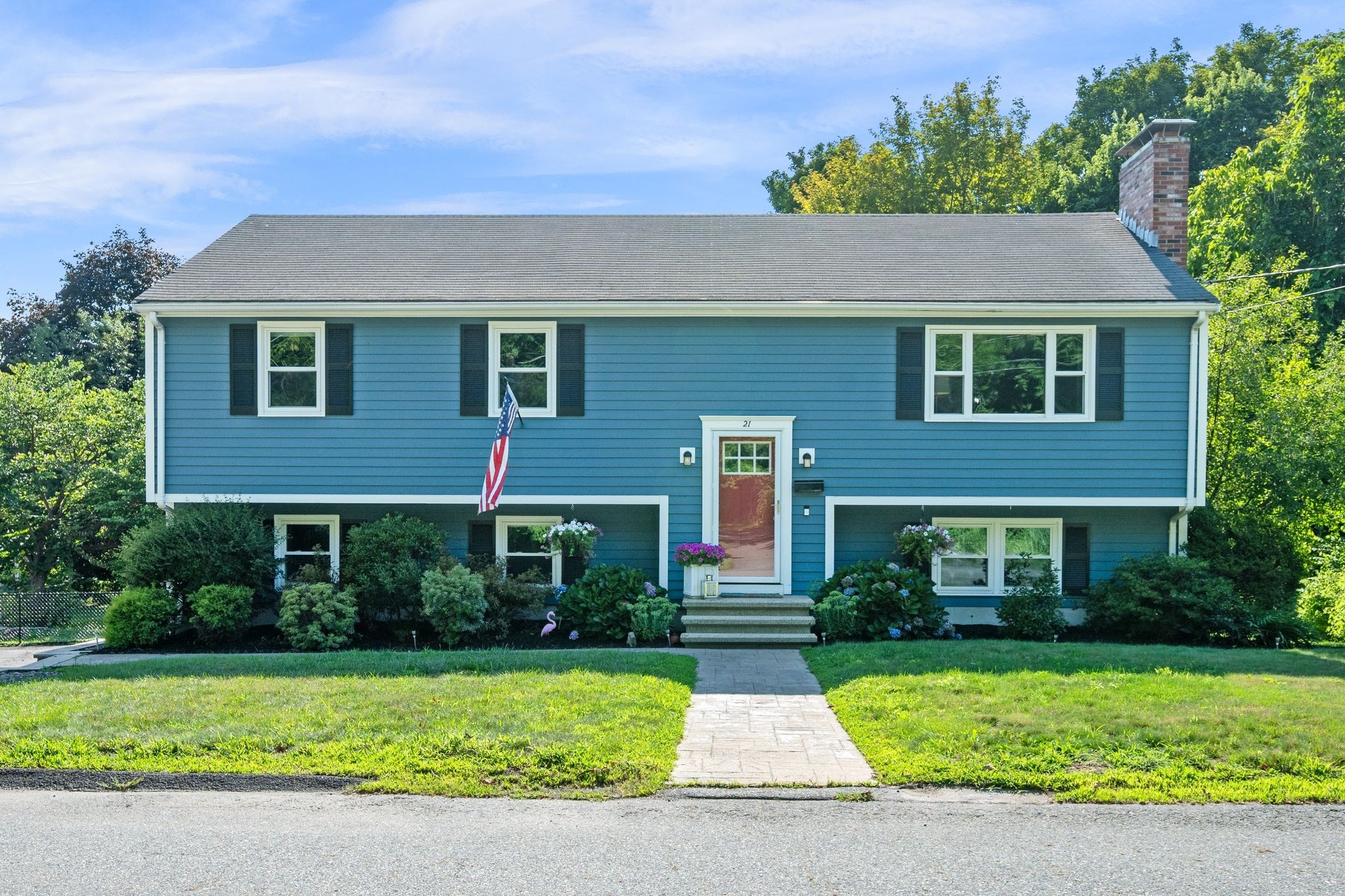 21 Border Road, Reading, MA 01867 — photo 2