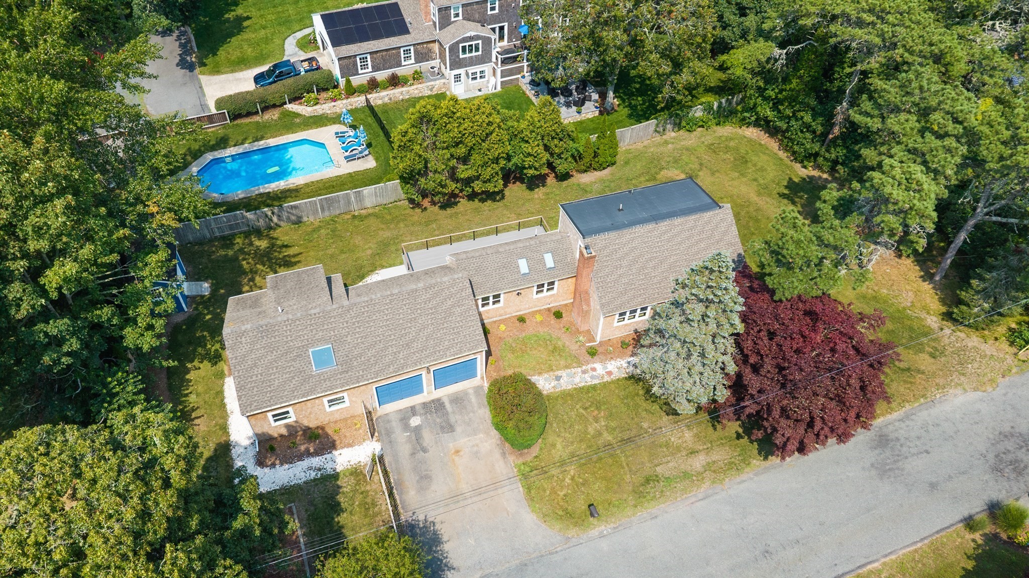 20-22 Glendale Lane — photo