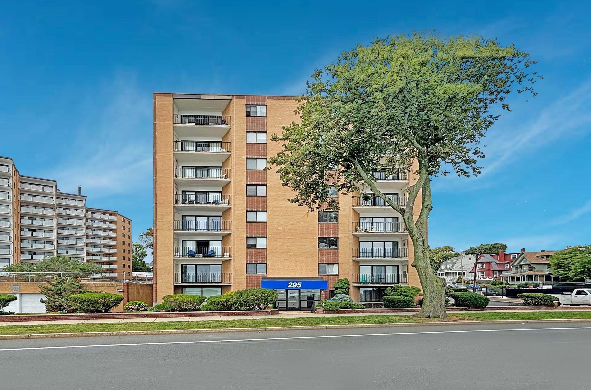 295 Lynn Shore Dr #104 — photo