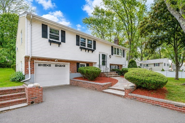 11 Coweeset Dr — photo
