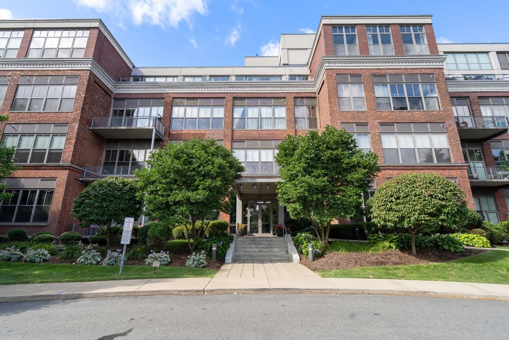 156 Porter St #240 — photo