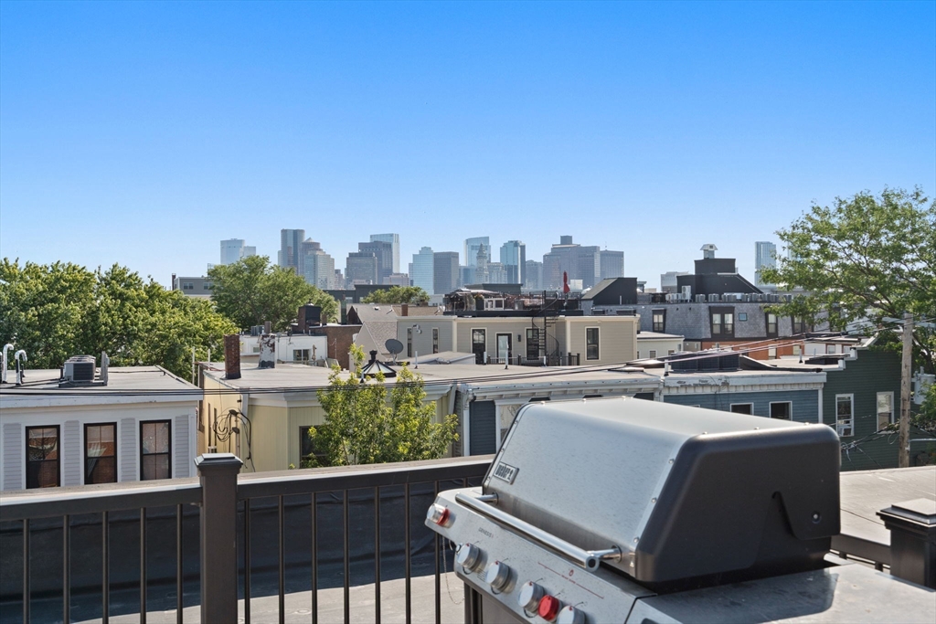 284 Sumner St #3 — photo