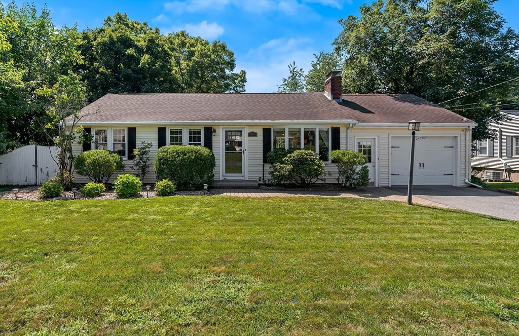 14 Sunset Drive — photo