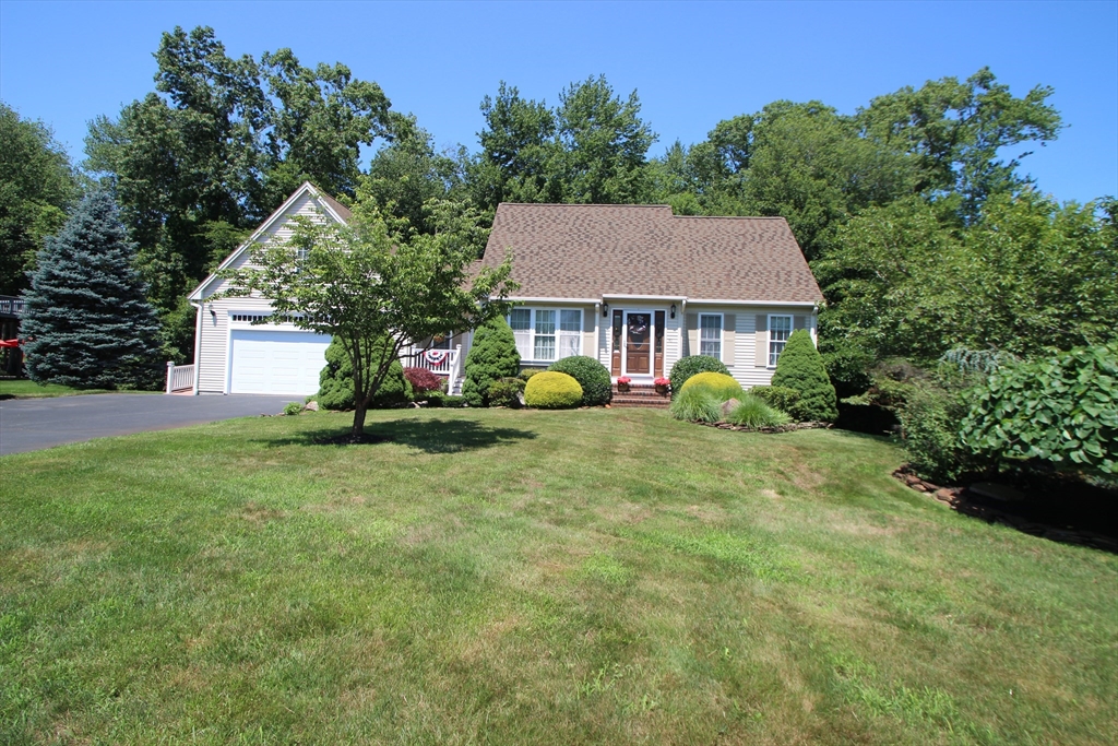 10 Patriot Ln — photo