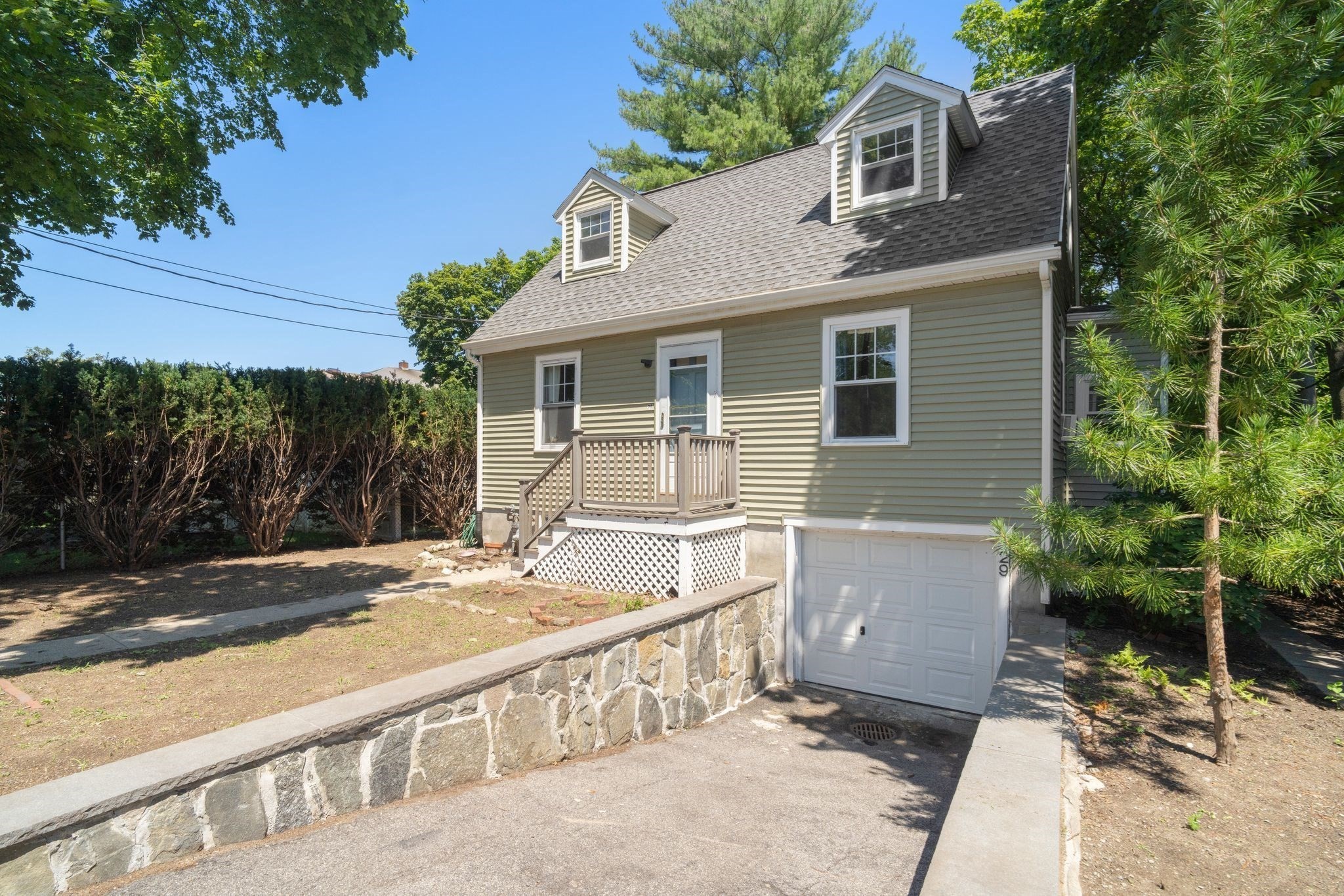 29 Laurel St. — photo