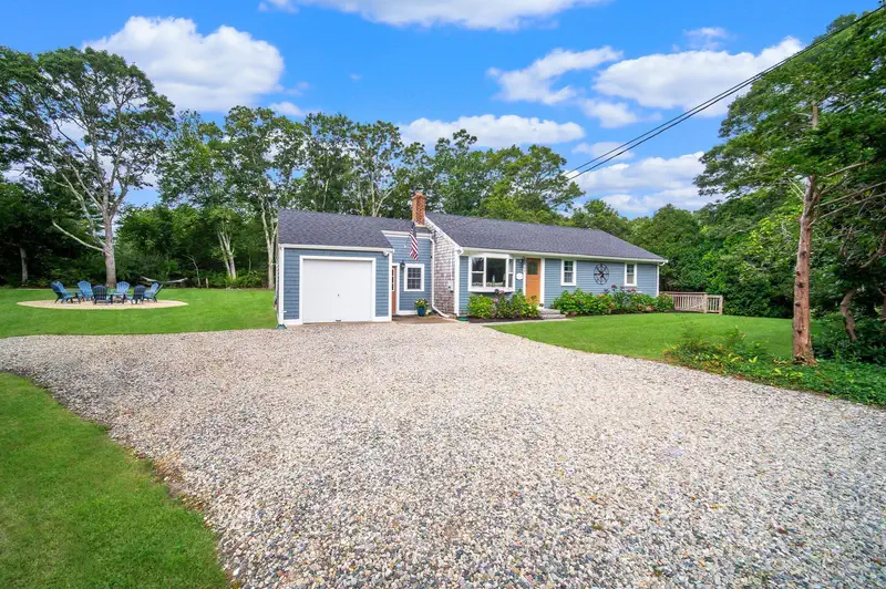 945 Santuit Newtown Rd — photo