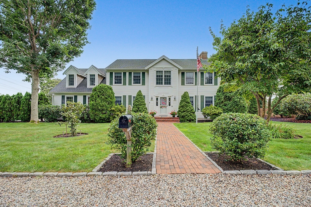12 Gordon Ln — photo