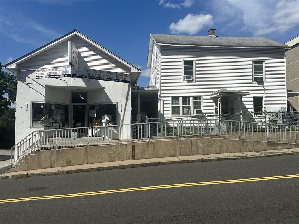 155-157 E Main St — photo