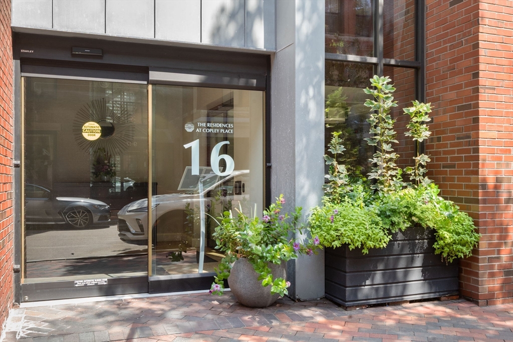 16 Harcourt #5G — photo