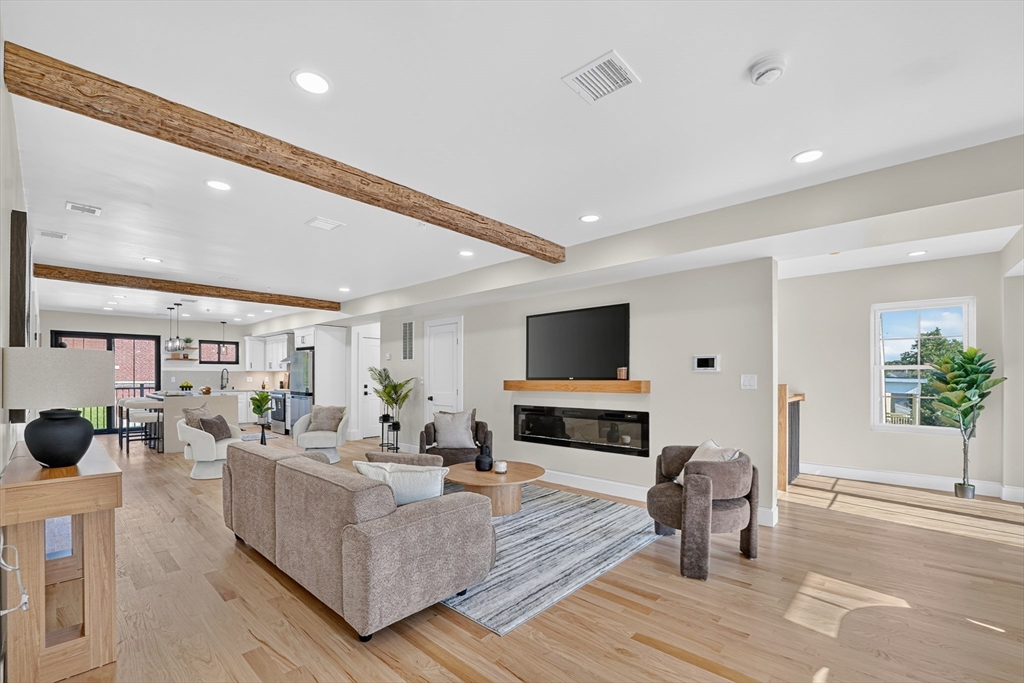 64 Nelson St #4 — photo