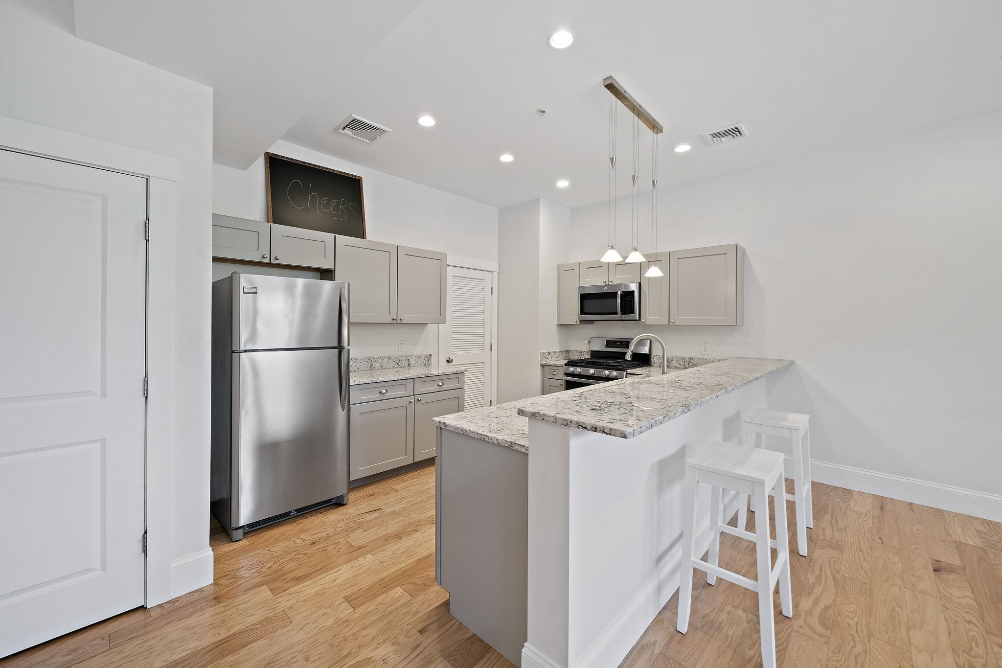 599 Washington St #12 — photo