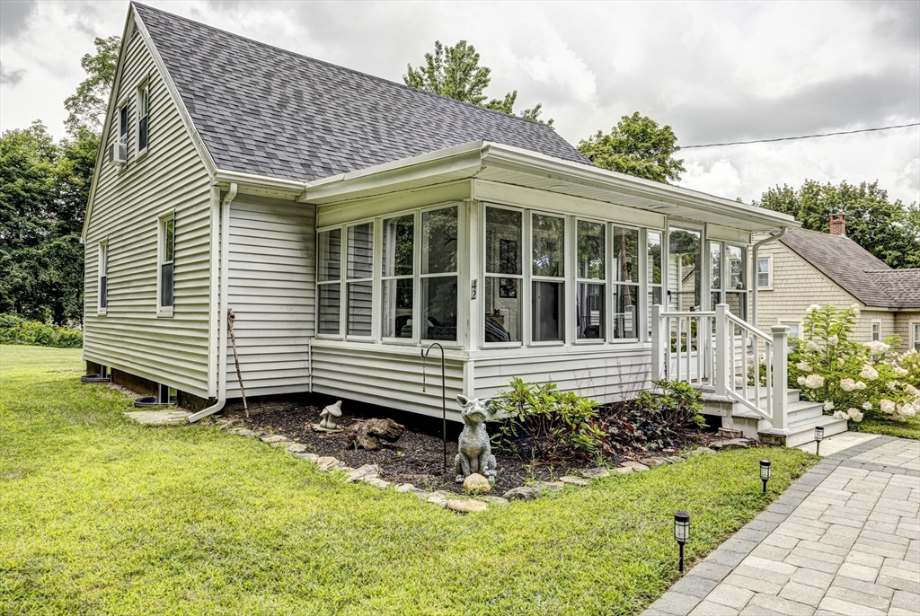 42 Pleasant View Avenue — photo