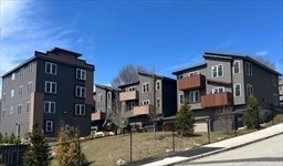 60 Richards St #a — photo