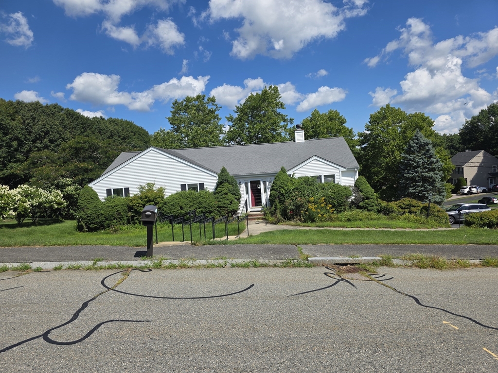 92 Rosemary Rd — photo