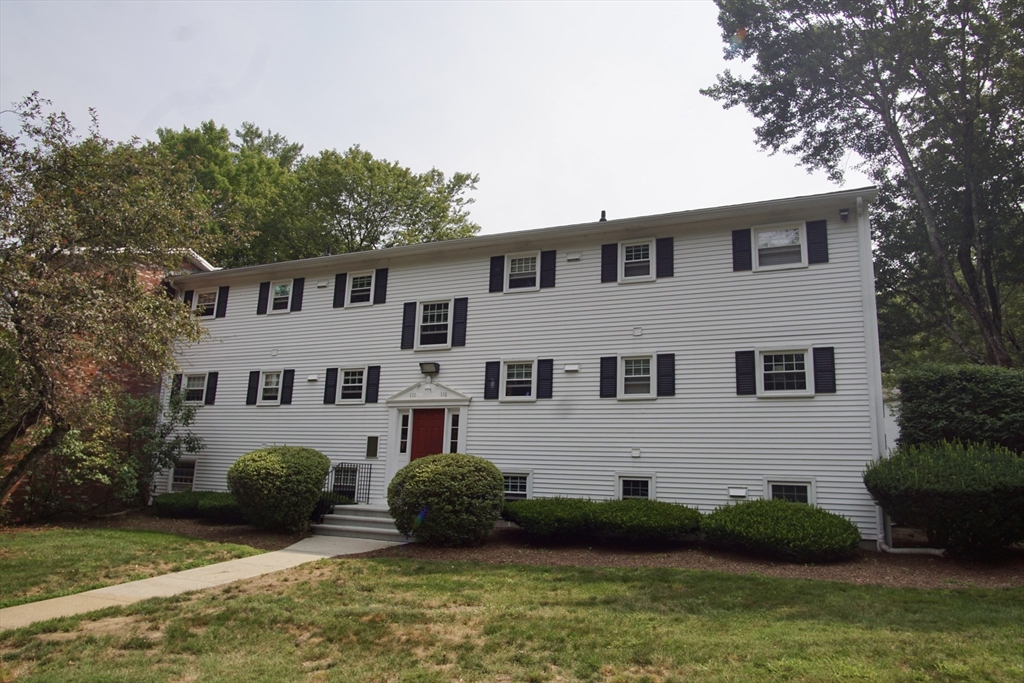 111 Old Meetinghouse Rd #111 — photo