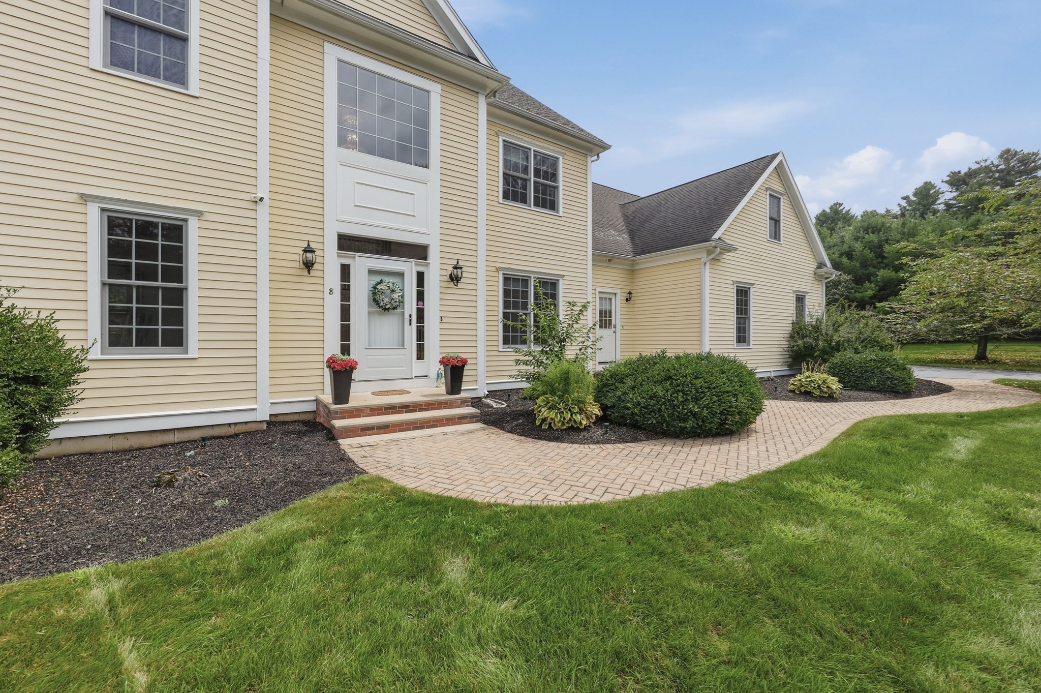 8 Juniper Road, Upton, MA 01568 — photo 2