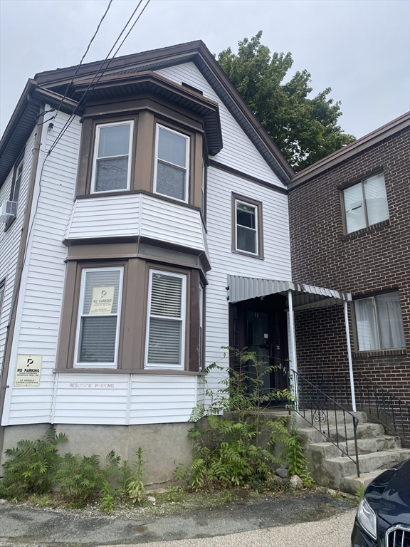 17 Avery — photo