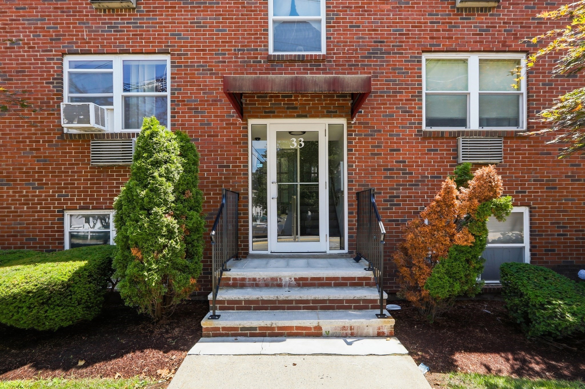 33 Montvale Ave #11 — photo