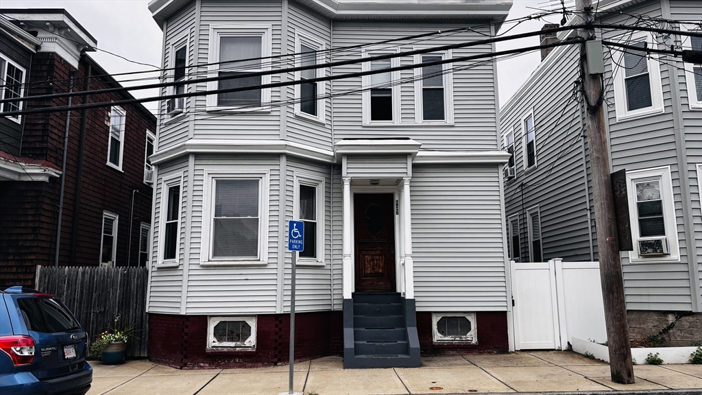 427 Winthrop St #1 — photo