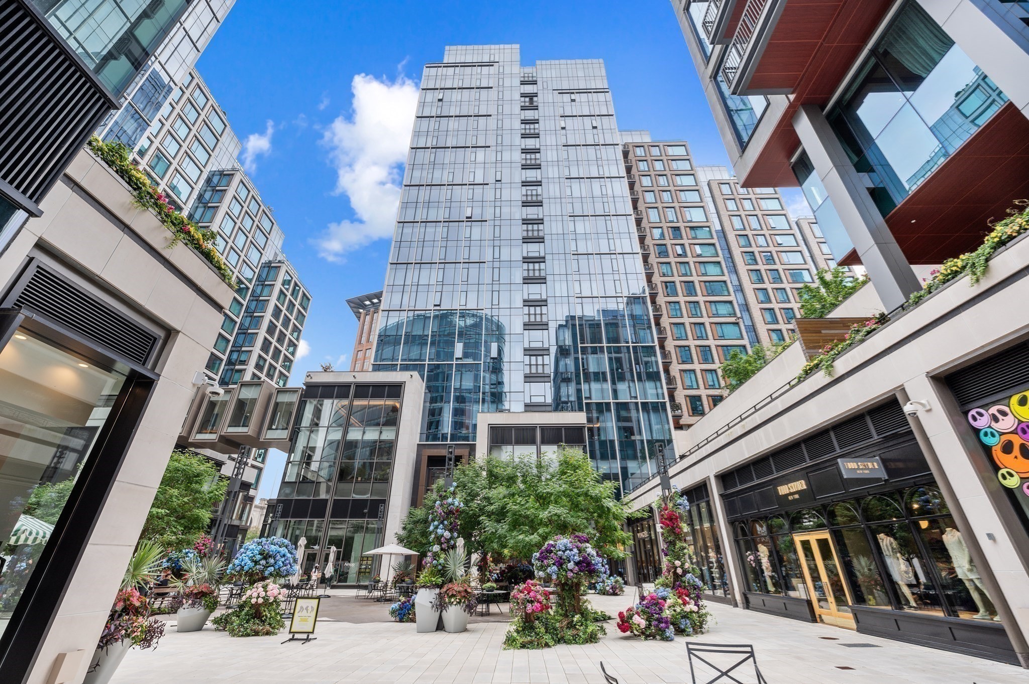 135 Seaport Blvd Unit 818 — photo